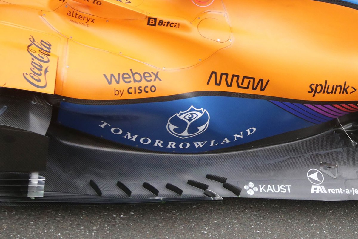 Detalles de los deflectores del suelo del McLaren MCL35M