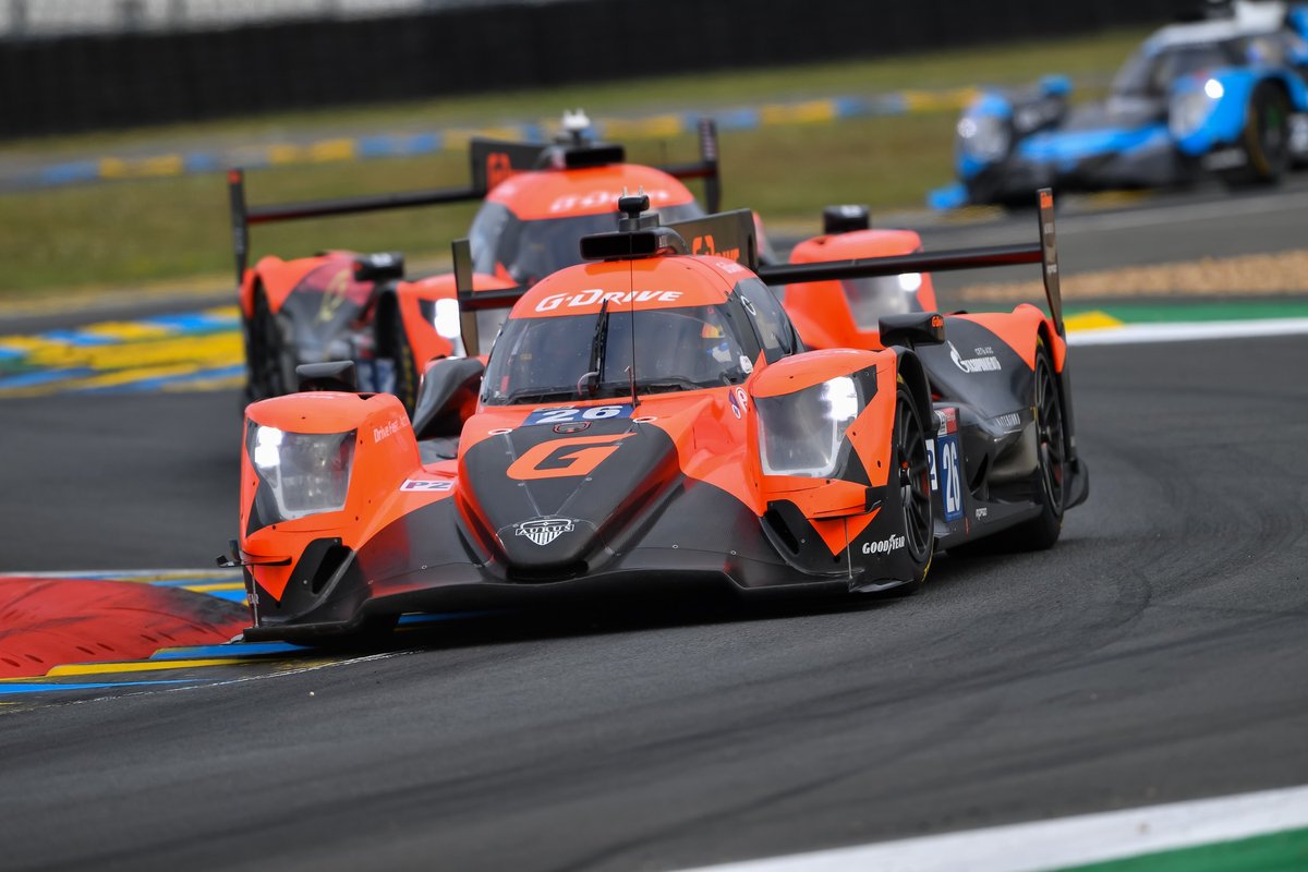 Aurus 01 - Gibson #26 команды G-Drive Racing, класс LMP2: Роман Русинов, Франко Колапинто, Ник де Врис
