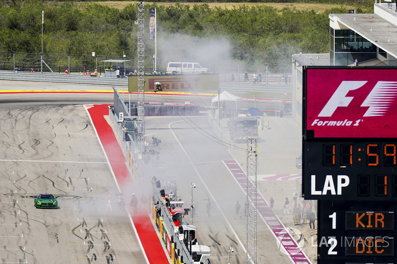 Усейн Болт, Льюіс Хемілтон, Mercedes AMG F1