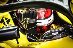 Kevin Magnussen, Renault Sport F1 Team RS16, mit Cockpitschutz Halo