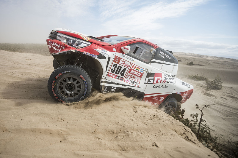 #304 Toyota Gazoo Racing Toyota: Жінель де Вільєр, Дірк фон Цітцевітц
