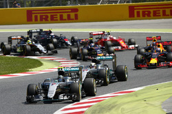 Nico Rosberg, Mercedes AMG F1 W07 Hybrid; Lewis Hamilton, Mercedes AMG F1 W07 Hybrid