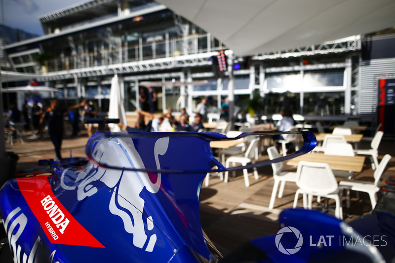 Зона Toro Rosso у Red Bull Energy Station