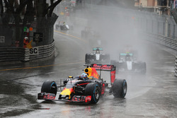 Daniel Ricciardo, Red Bull Racing RB12, führt