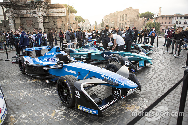 Coches de Fórmula E en Roma