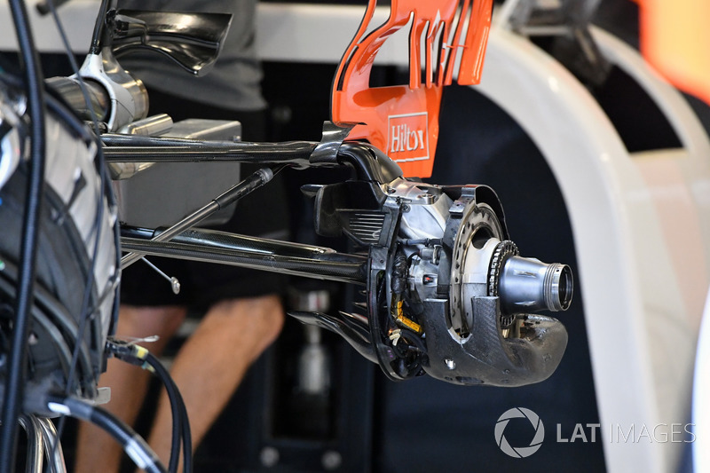 McLaren MCL32 arka teker tamburu