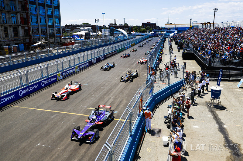 Partenza: Sam Bird, DS Virgin Racing, e Felix Rosenqvist, Mahindra Racing al comando