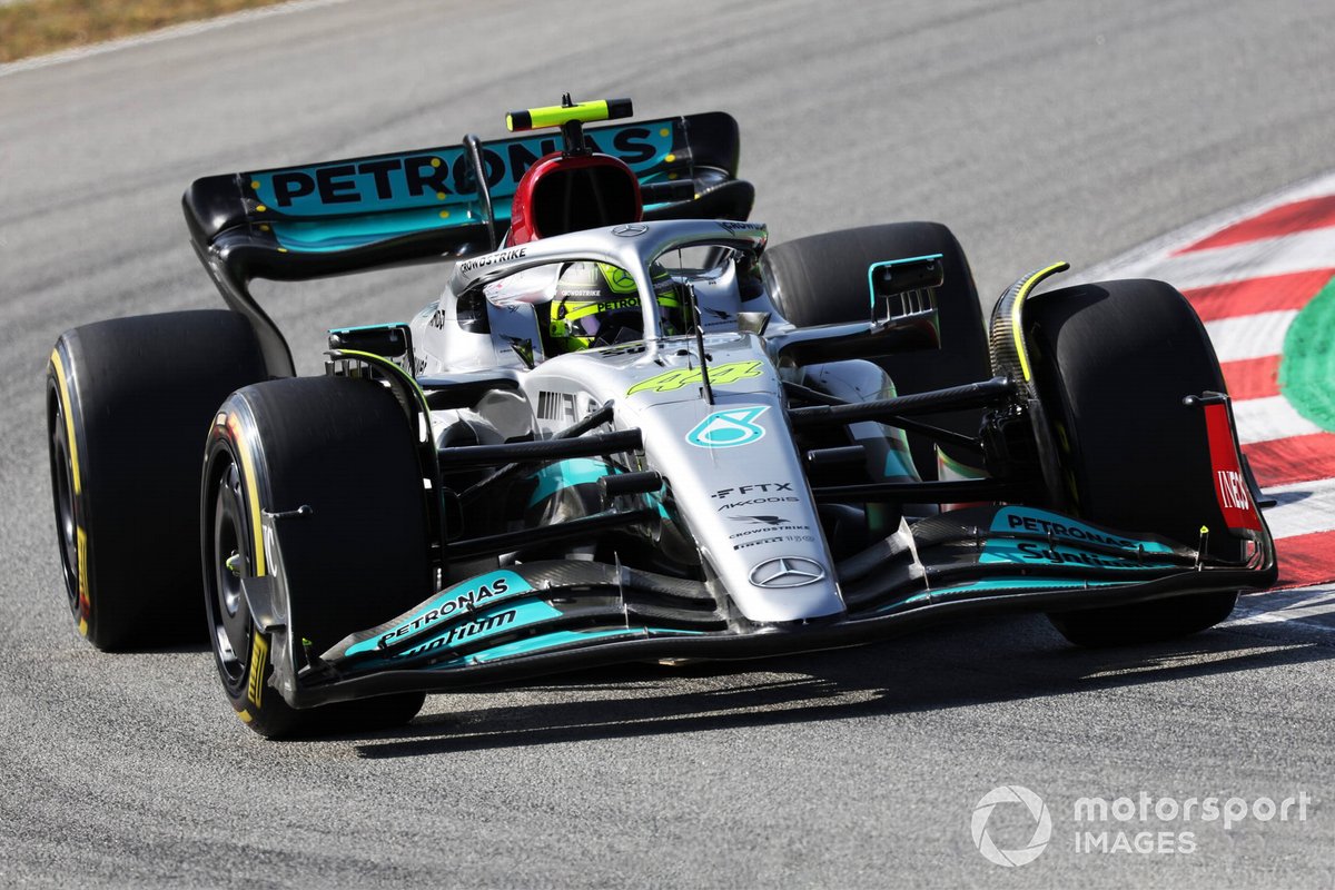 Lewis Hamilton, Mercedes W13