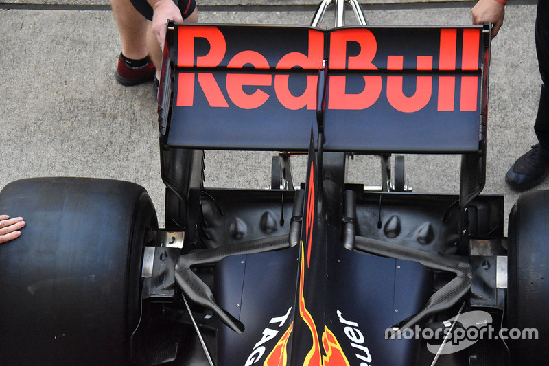 Red Bull Racing RB13 detail achterveugel