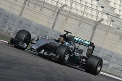 Pascal Wehrlein, Mercedes AMG F1 test de brede banden van Pirelli voor 2017