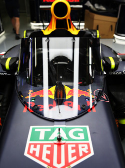 De Red Bull Racing RB12 uitgerust met het 'Aeroscreen'