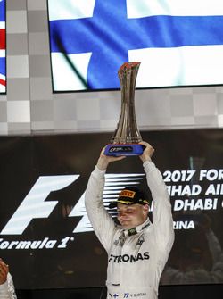 Podyum: Yarış galibi Valtteri Bottas, Mercedes AMG F1