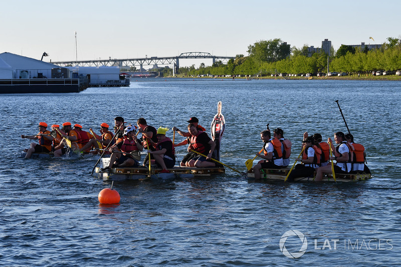 Sauber at the raft race