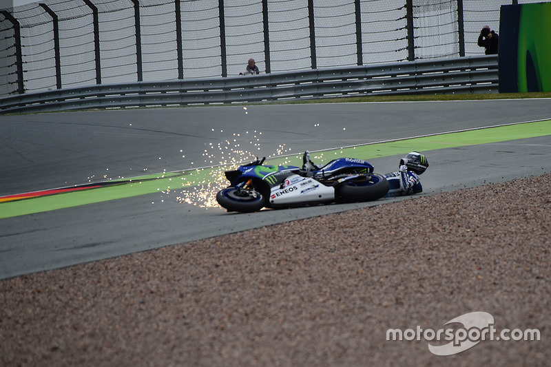 Sturz: Jorge Lorenzo, Yamaha Factory Racing