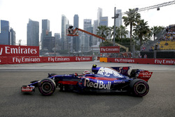 Шон Гелаель, Scuderia Toro Rosso STR12