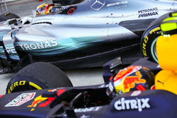 Lewis Hamilton, Mercedes AMG F1 W08, race winner, Max Verstappen, Red Bull Racing RB13, second place
