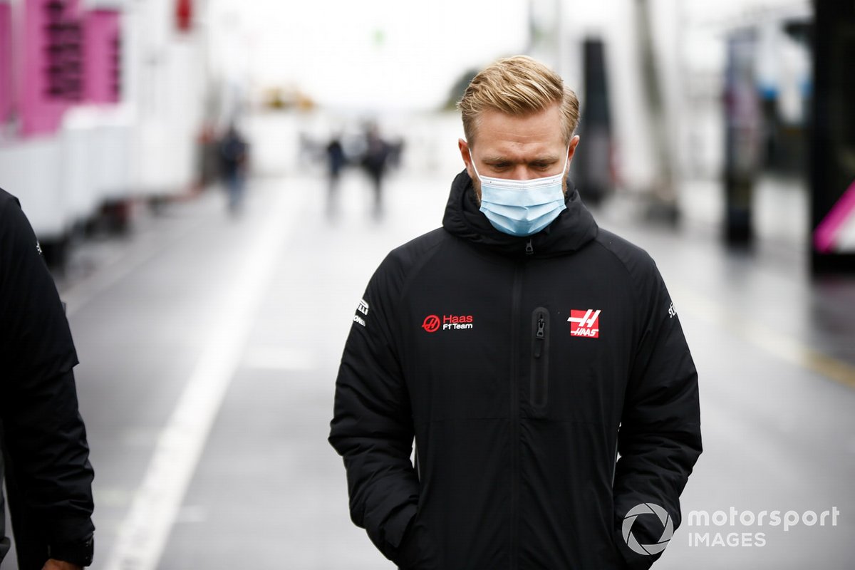 Kevin Magnussen, Haas F1 in the paddock