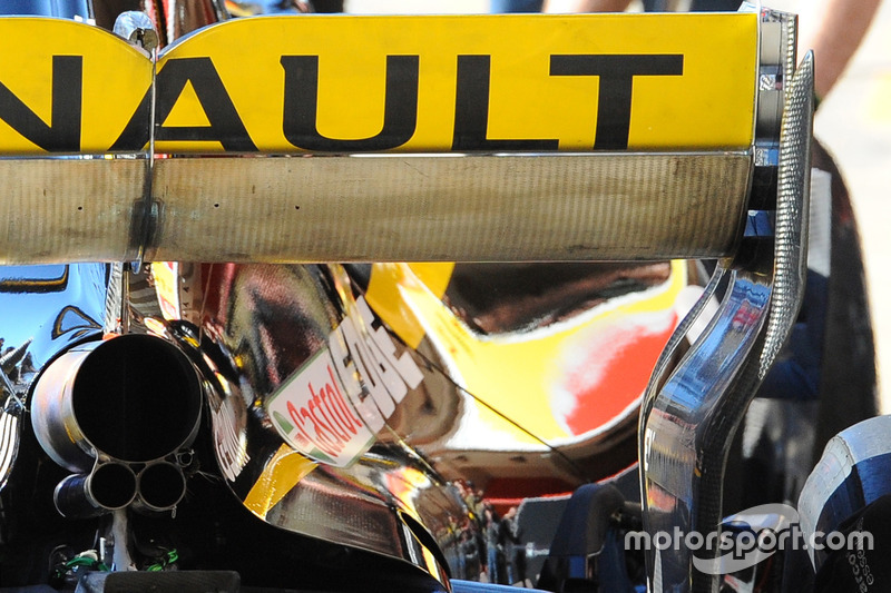Renault R.S.18: Heckflügel