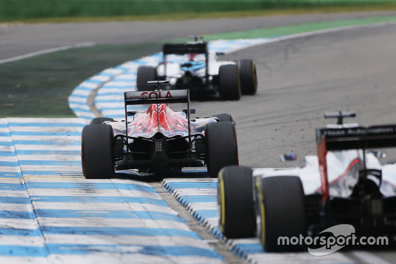 Carlos Sainz Jr, Scuderia Toro Rosso STR11