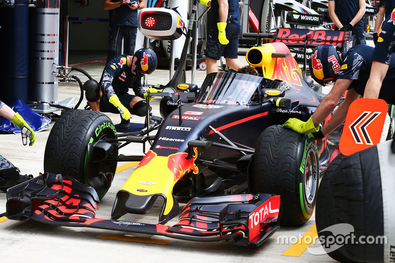 Red Bull Racing RB12 met het Aeroscreen