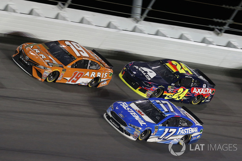 Ricky Stenhouse Jr., Roush Fenway Racing Ford Fusion William Byron, Hendrick Motorsports,AXALTA Chevrolet Camaro Daniel Suarez, Joe Gibbs Racing Toyota