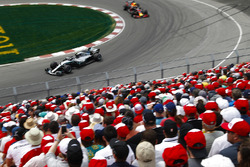 Valtteri Bottas, Mercedes AMG F1 W09, leads Max Verstappen, Red Bull Racing RB14