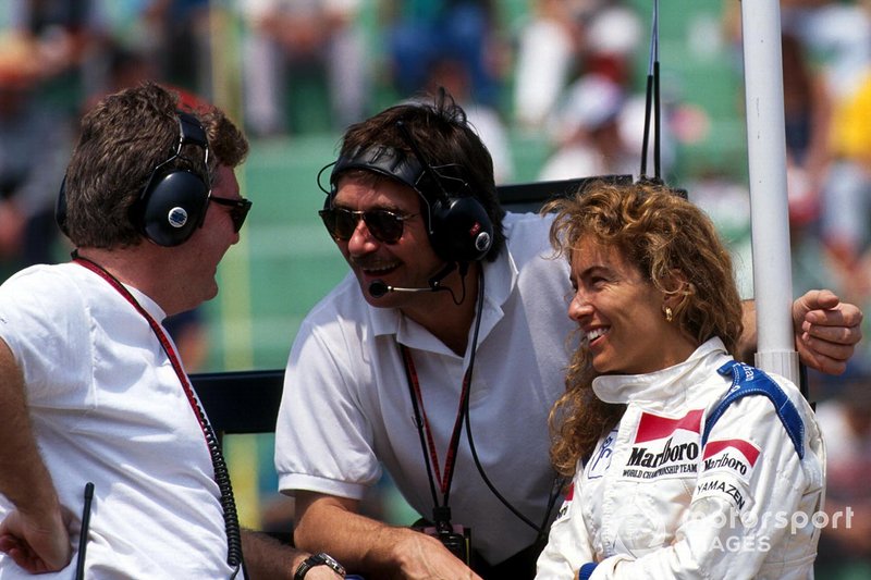 Джованна Амати с сотрудниками команды Brabham, 1992 год