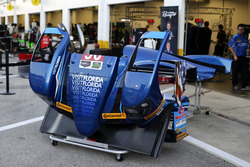 Garage van #90 VisitFlorida.com Racing Multimatic Riley LMP2: Marc Goossens, Renger van der Zande, R