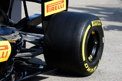 2017 Pirelli band detail