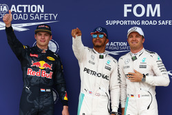 Pole voor Lewis Hamilton, Mercedes AMG F1 W07 , tweede Nico Rosberg, Mercedes AMG Petronas F1 W07 en