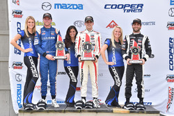 Podio: il vincitore della gara Santiago Urrutia, Schmidt Peterson Motorsports, il secondo classifica