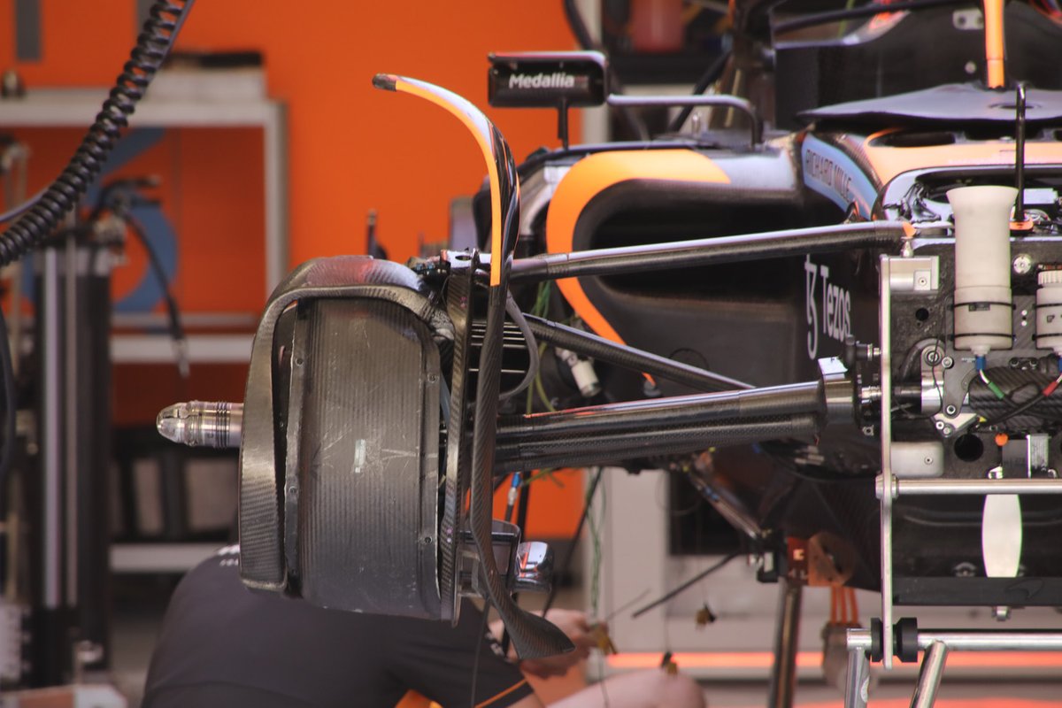 Detalles de los frenos delanteros del McLaren MCL36