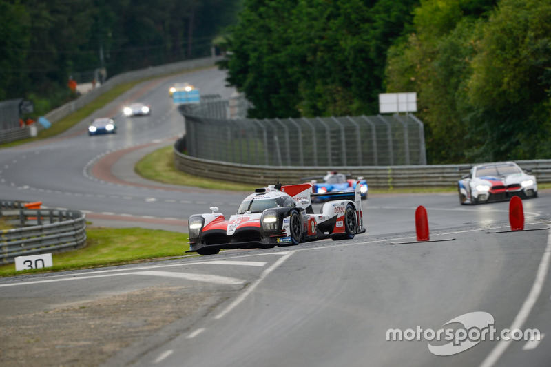 #8 Toyota Gazoo Racing Toyota TS050: Sébastien Buemi, Kazuki Nakajima, Fernando Alonso, Jose Maria Lopez, Anthony Davidson