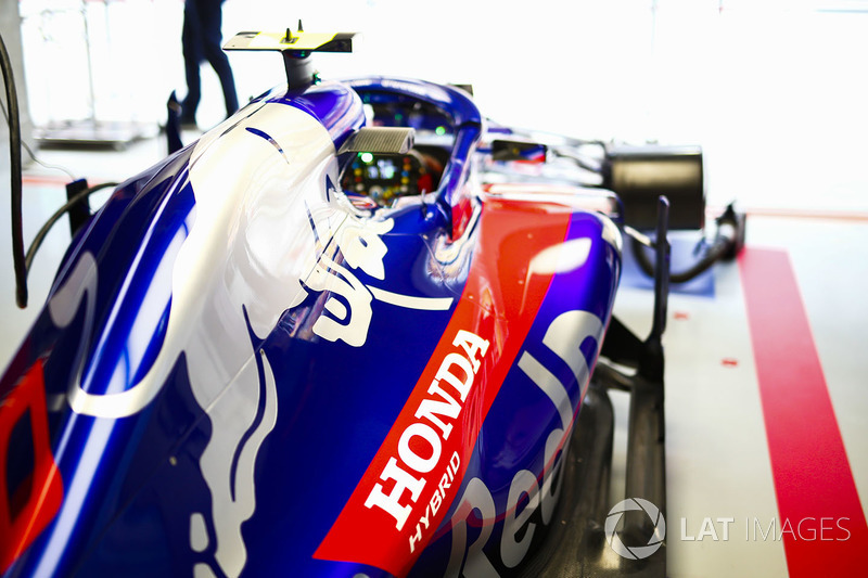 Toro Rosso STR13 Honda П'єра Гаслі