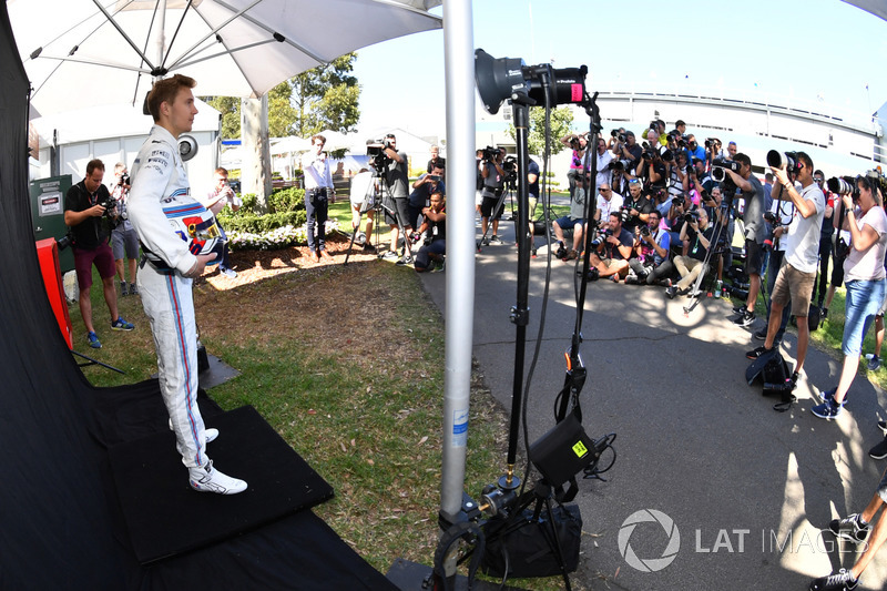 Sergey Sirotkin, Williams ve fotoğrafçılar