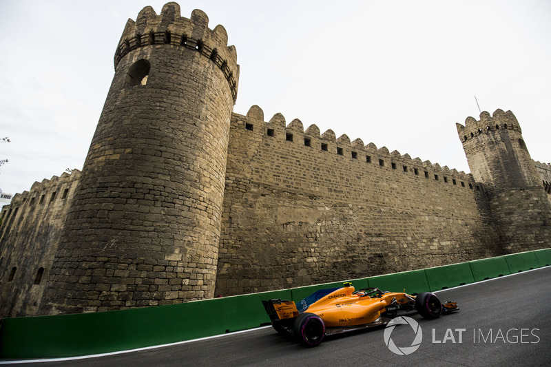 Stoffel Vandoorne, McLaren MCL33 Renault