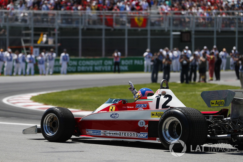 Jacques Villeneuve, conduce el Ferrari 312T3 en el cual su padre ganó el GP de Canadá de 1978