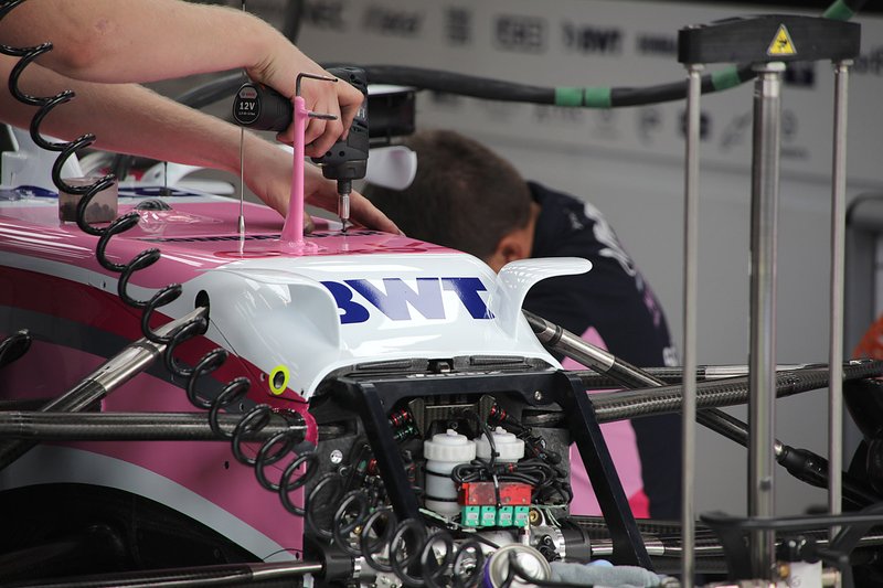 L'avant de la Racing Point RP19
