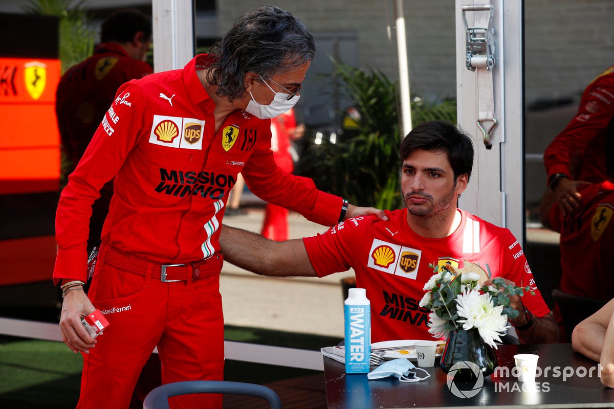 Laurent Mekies, Racing Director, Ferrari with Carlos Sainz Jr., Ferrari