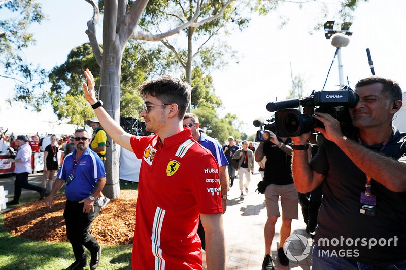 Charles Leclerc, Ferrari, llega a la pista