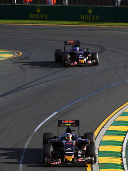 Carlos Sainz Jr., Scuderia Toro Rosso STR11 vor Max Verstappen, Scuderia Toro Rosso STR11