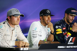 Press conference: winner Lewis Hamilton, Mercedes AMG F1 Team, second place Nico Rosberg, Mercedes A