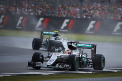 Lewis Hamilton, Mercedes AMG F1 W07 y Nico Rosberg, Mercedes AMG Petronas F1 W07