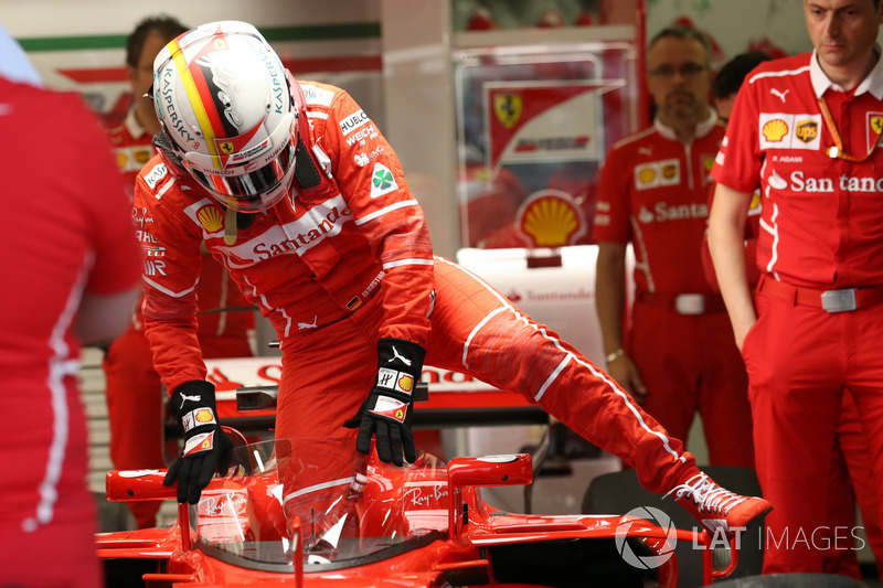 Auto von Sebastian Vettel, Ferrari SF70H, mit Cockpitschutz Shield