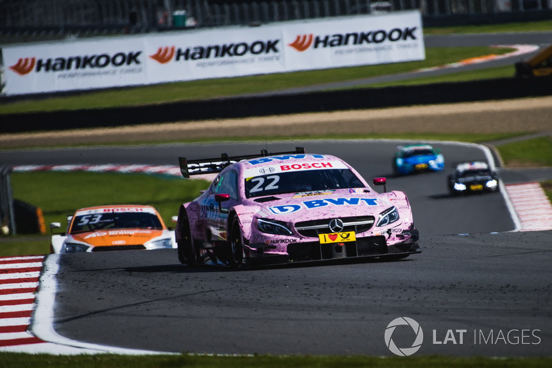 2017-й – предпоследний год для Mercedes в DTM. За четыре этапа до конца сезона среди пилотов «трехлучевых звезд» шансы на титул сохраняет только Лукас Ауэр, а в чемпионате марок Audi опережает Mercedes на 80 очков