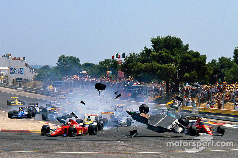 Start: huge crash for Mauricio Gugelmin, Leyton House March CG891