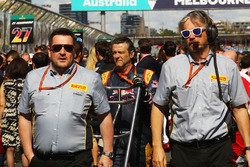 Paul Hembery, Pirelli Motorsport Director op de startopstelling