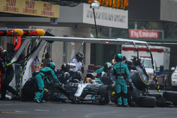 Lewis Hamilton, Mercedes-Benz F1 W08 makes a pitstop