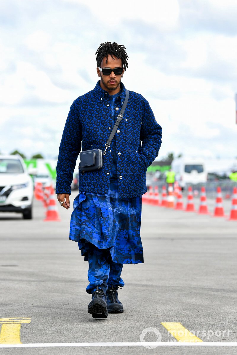 Lewis Hamilton, Mercedes, con il kilt con cui si è presentato nel paddock a Istanbul
