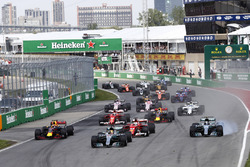 Lewis Hamilton, Mercedes AMG F1 W08, Valtteri Bottas, Mercedes AMG F1 W08, Sebastian Vettel, Ferrari